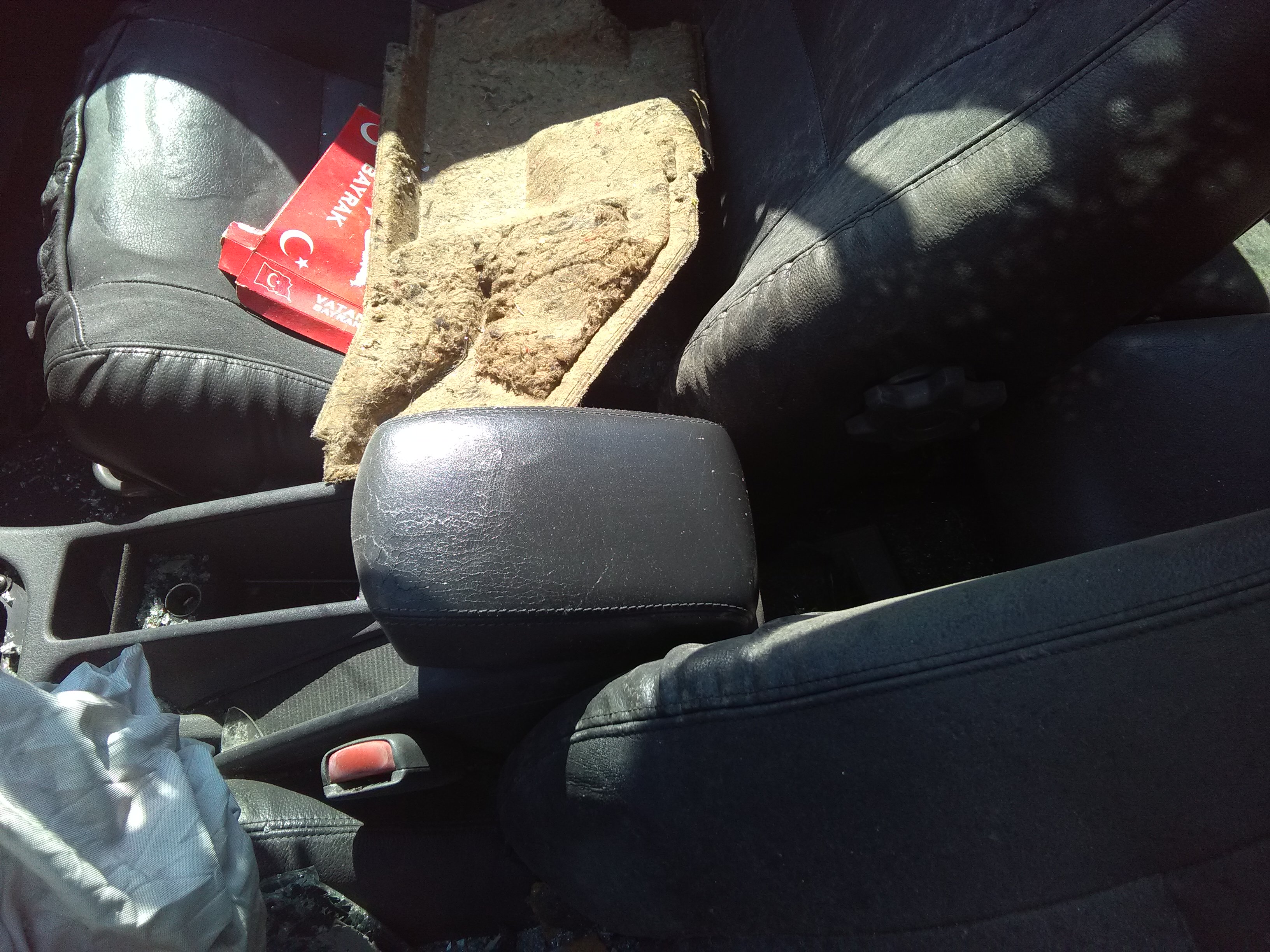 2001 MODEL VOLVO S40 ÇIKMA EMNİYET TOKASI ADNAN TÜRK OTO DA